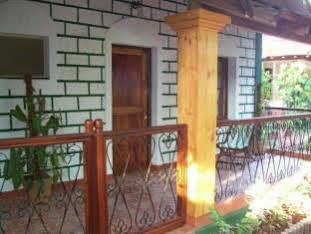 Cancio'S House Hotel Aldona Buitenkant foto
