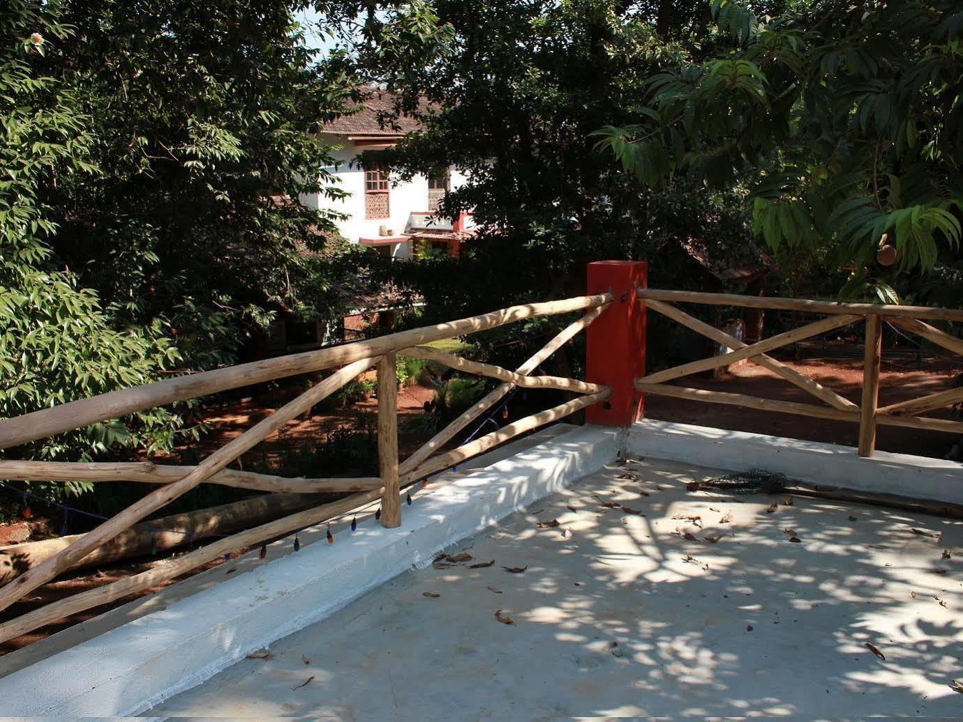 Cancio'S House Hotel Aldona Buitenkant foto